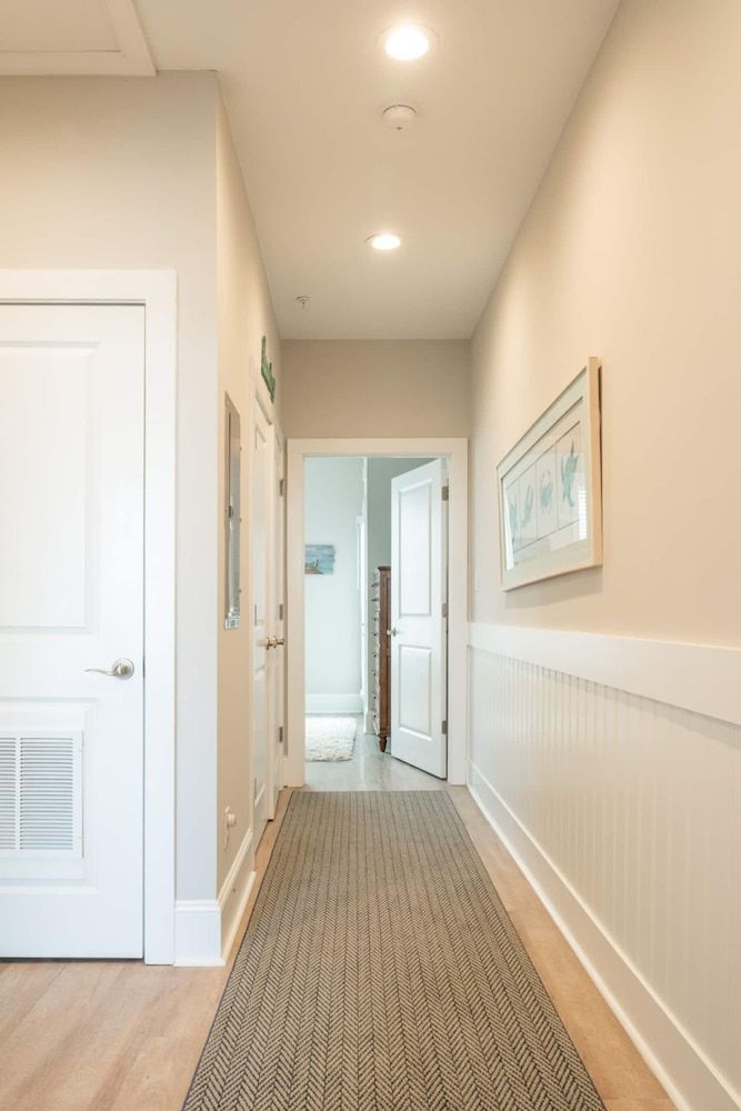 Luxury Beach Condo 5 Min Walk to Beach Shops Apartment 29