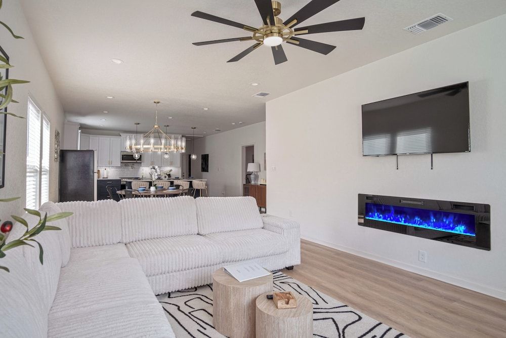 House (4 Bedrooms)