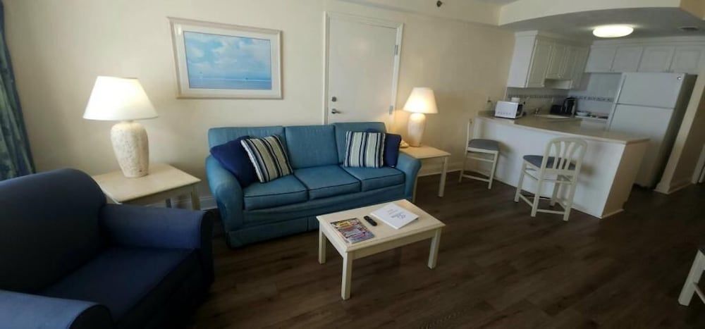 Azure Tides Oceanfront Condo, 1 Bedroom, Ocean View 5