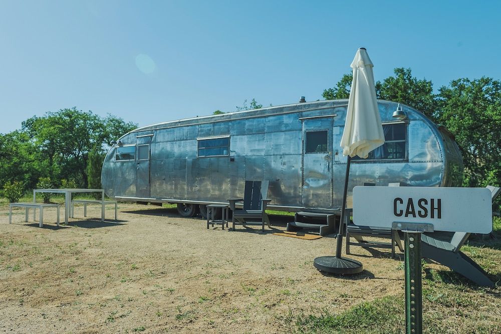 Vinyl Vineyards Johnny Cash Trailer 15