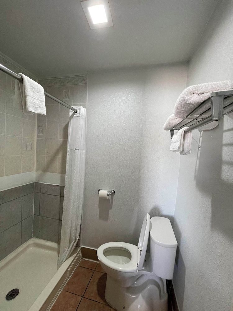 Western Skies Motel Basic Single Room, Non Smoking 3