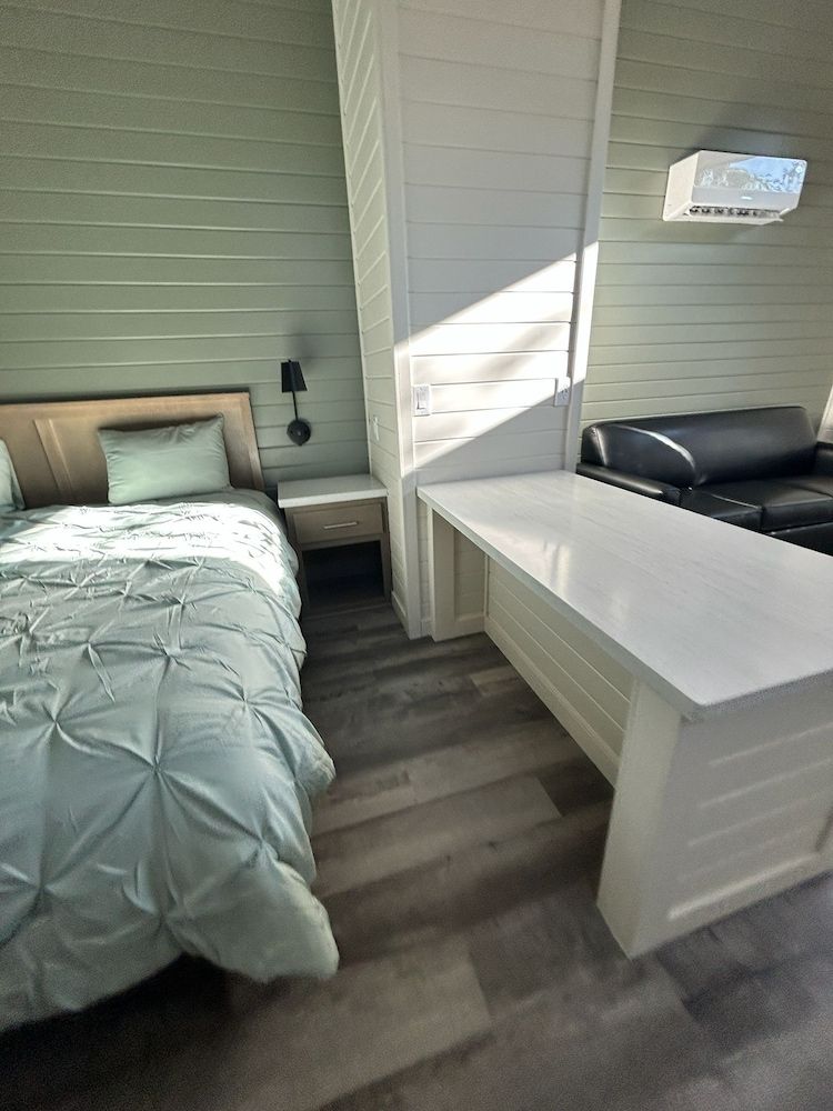 Turquoise Triangle Luxury Chalet, Patio 9