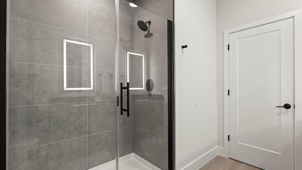 Upstay-luxury 3BR Home w Private Pool Games Room Apartment 22