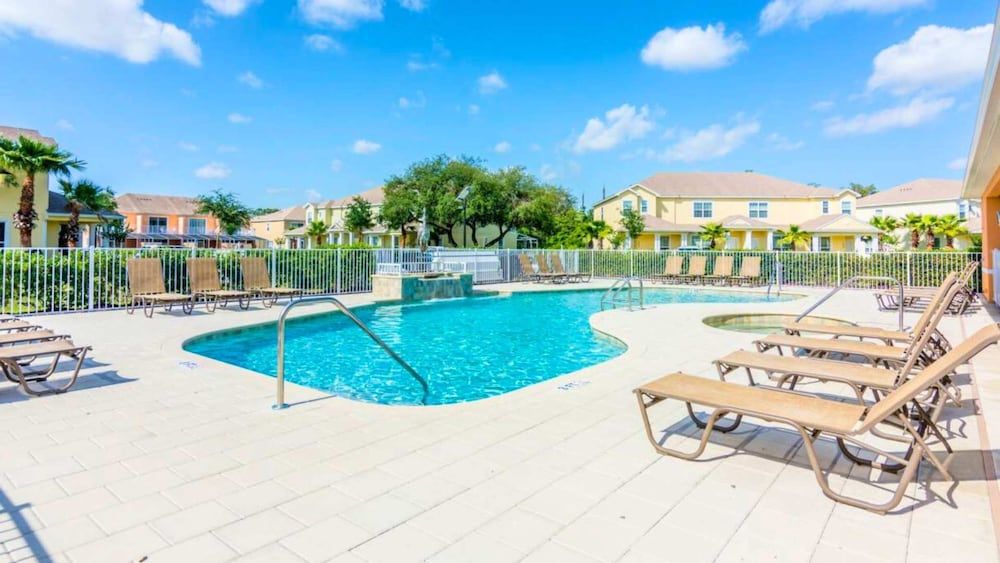 Upstay-luxury 3BR Home w Private Pool Games Room Apartment 39