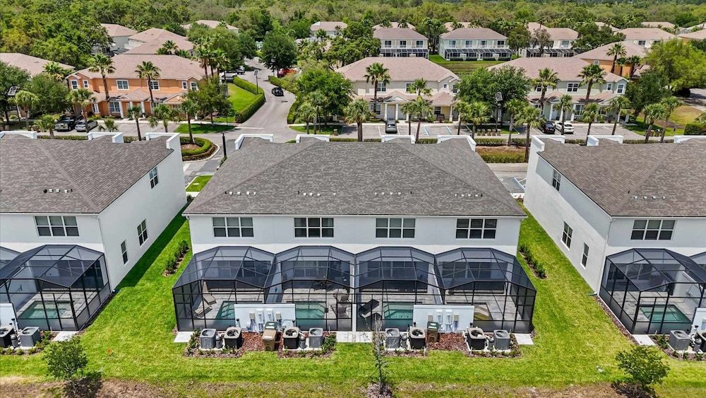 Upstay-luxury 3BR Home w Private Pool Games Room Apartment 44