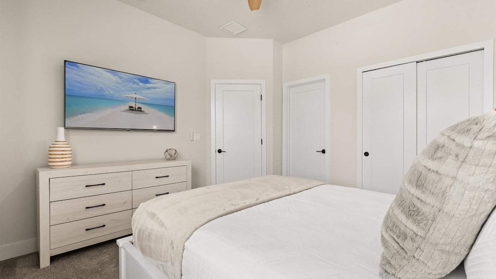 Upstay-luxury 3BR Home w Private Pool Games Room Apartment 25