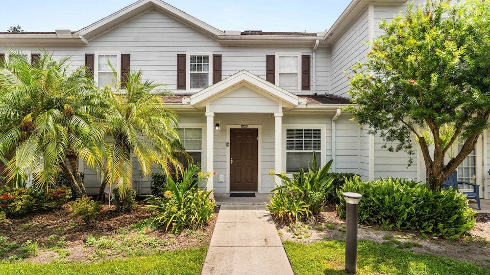 Upstay Modern 3BR Townhome w Pool Near Disney Apartment 5