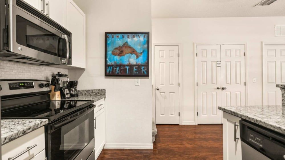 Upstay Modern 3BR Townhome w Pool Near Disney Apartment 11