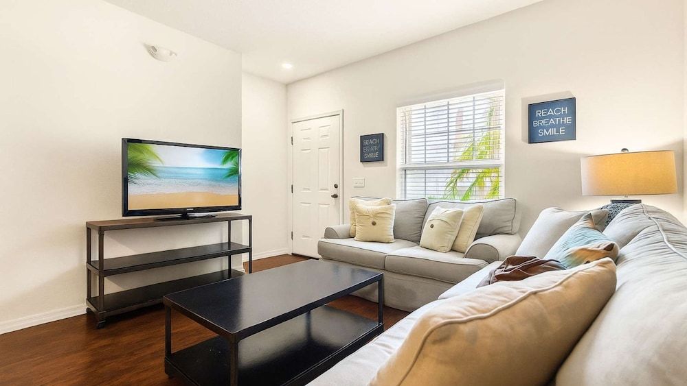 Upstay Modern 3BR Townhome w Pool Near Disney Apartment 7