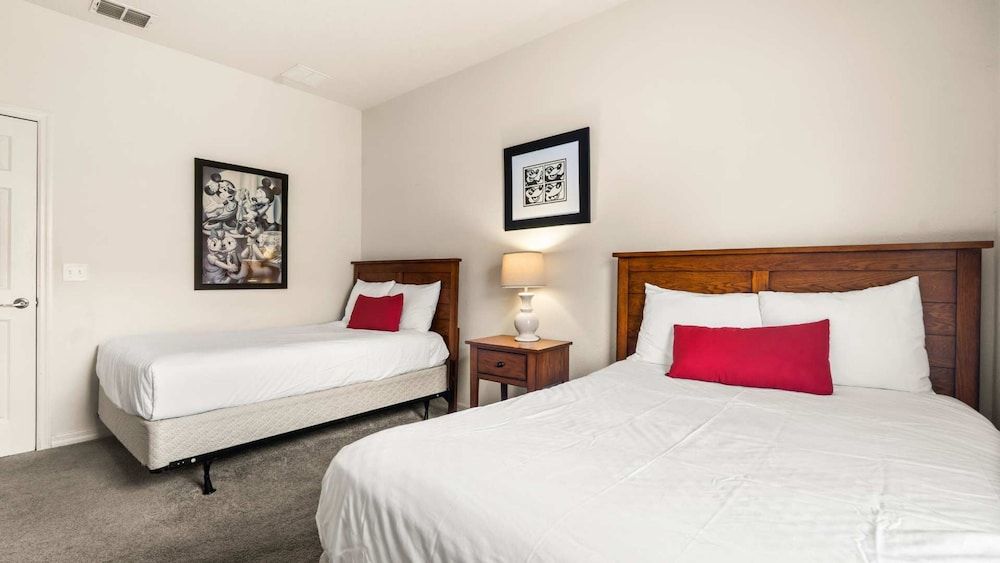 Upstay Modern 3BR Townhome w Pool Near Disney Apartment 27