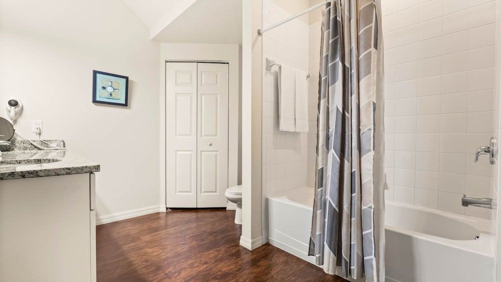 Upstay Modern 3BR Townhome w Pool Near Disney Apartment 18