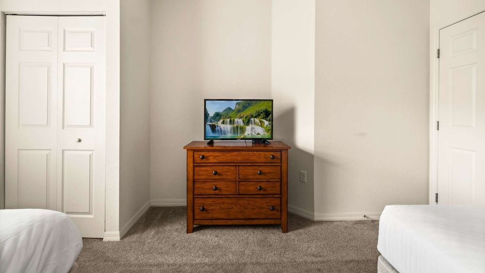 Upstay Modern 3BR Townhome w Pool Near Disney Apartment 26