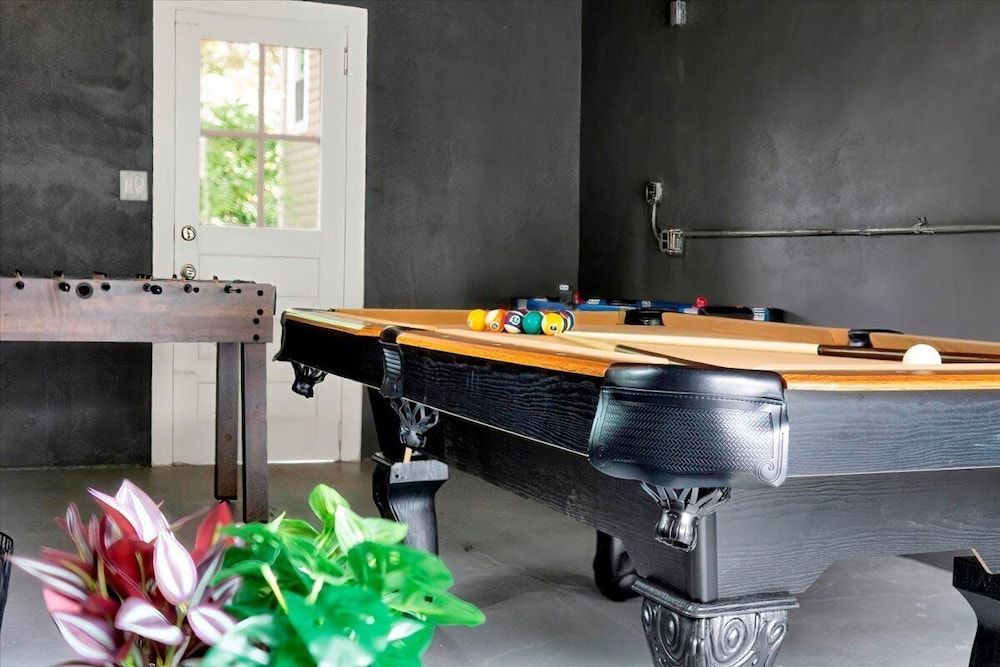 Modern Comfort in the Heart of NYC Luxury House, Garden View 13