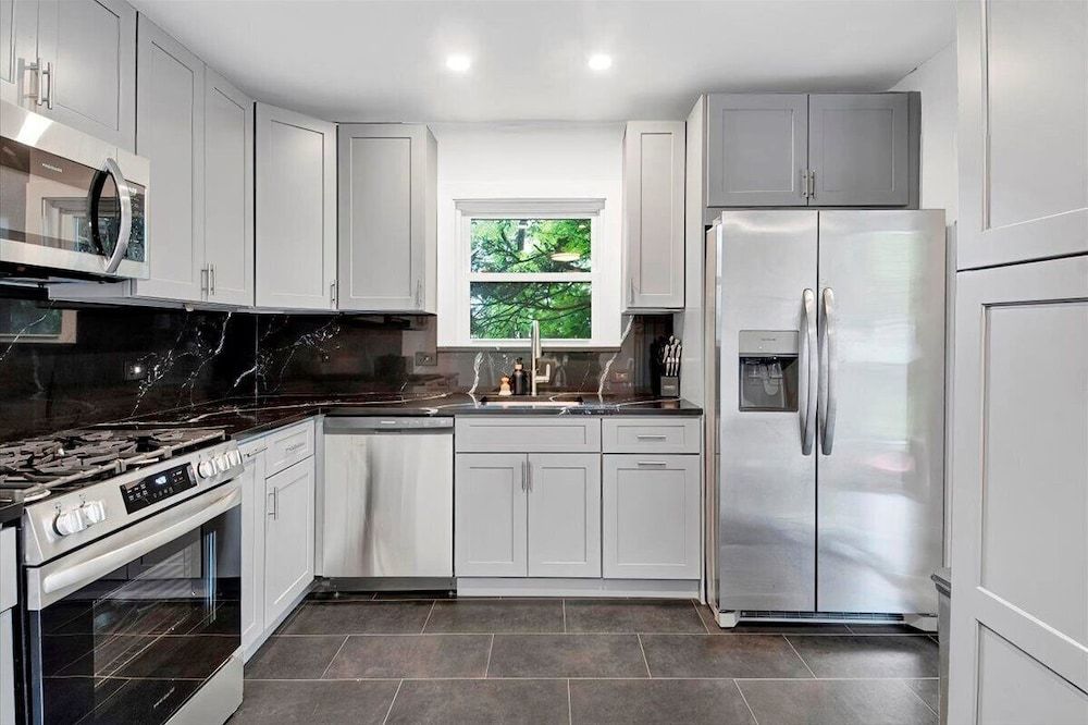 Modern Comfort in the Heart of NYC Luxury House, Garden View 16