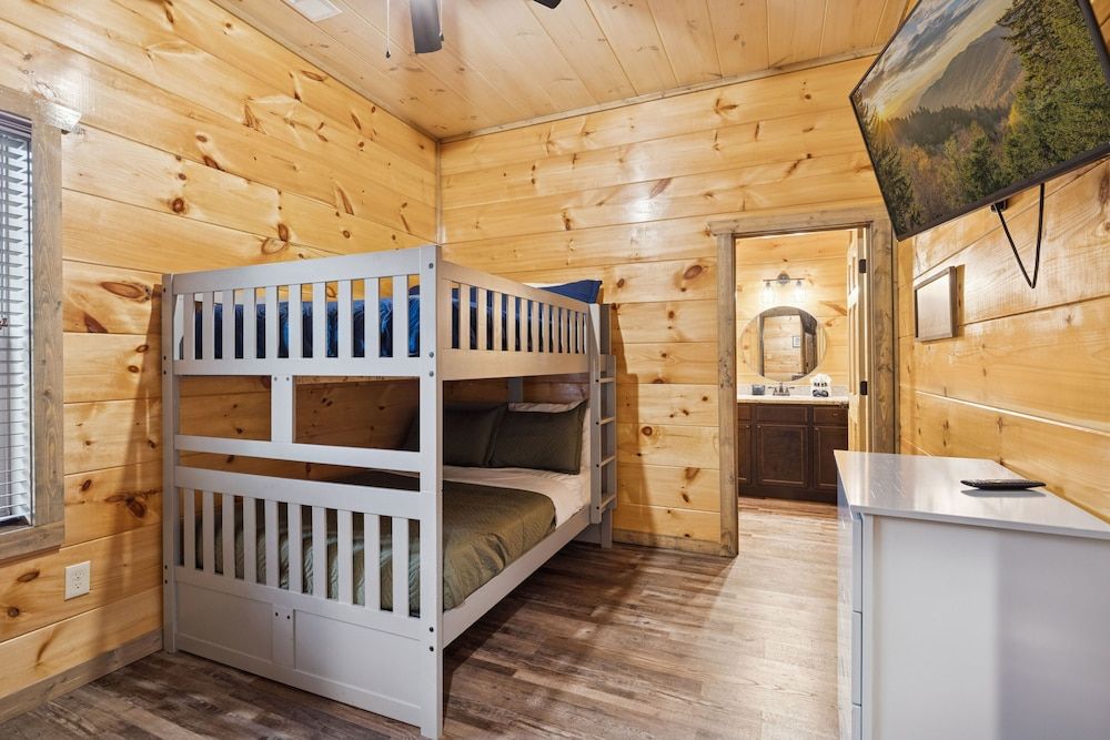 Smoky Blue Haven 3 Bedroom Cabin Cabin, 3 Bedrooms 7