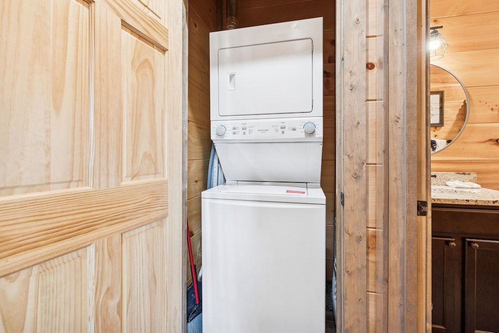 Smoky Blue Haven 3 Bedroom Cabin Cabin, 3 Bedrooms 32