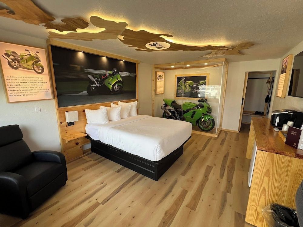 Motorcycle Inn Kawasaki ZX12R 2