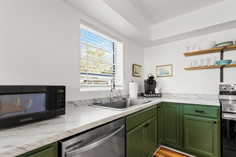 NEW Listing Discount! • Near Manatees & Springs House, 2 Bedrooms 13