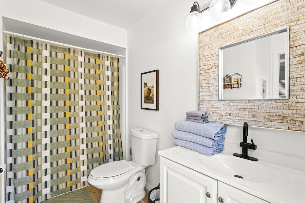 NEW Listing Discount! • Near Manatees & Springs House, 2 Bedrooms 25