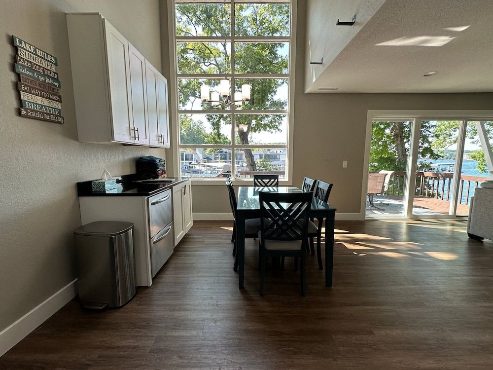 Our Cove Retreat - Perfect for Wave-free Swimming, Tanning & Prime Location Fun! Condo, Multiple Beds, Patio (Castaway Cove Unit 1) 20