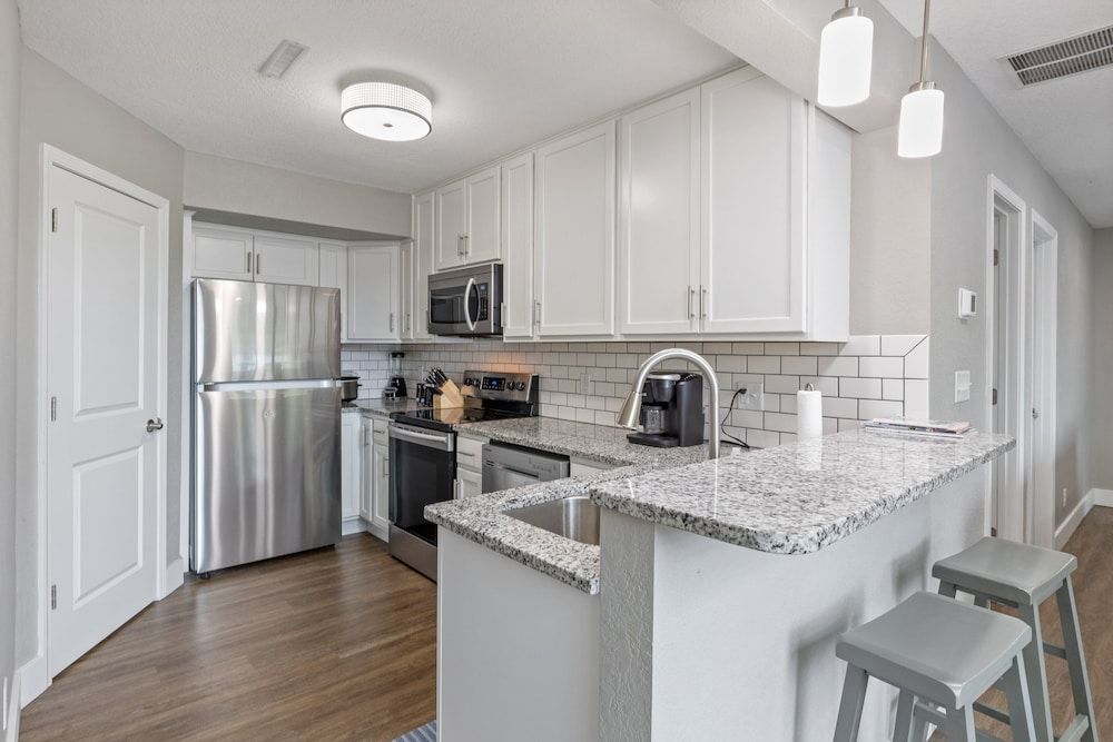 Our Cove Retreat - Perfect for Wave-free Swimming, Tanning & Prime Location Fun! Condo, Multiple Beds, Patio (Castaway Cove Unit 4) 13