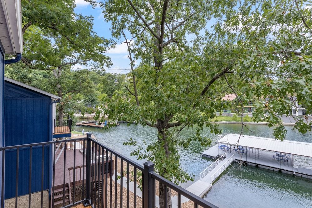 Our Cove Retreat - Perfect for Wave-free Swimming, Tanning & Prime Location Fun! Condo, Multiple Beds, Patio (Castaway Cove Unit 4) 18