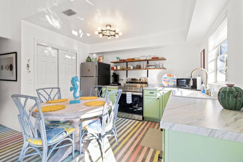 Bright Bay Hideaway House, 2 Bedrooms, Non Smoking 5