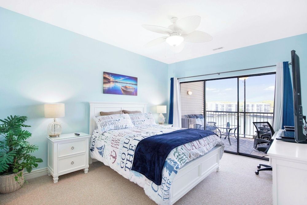 Amazing Main Channel Views With Screened Balcony Condo, Multiple Beds, Balcony (A Wave From It All) 5