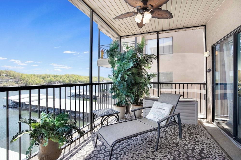 Amazing Main Channel Views With Screened Balcony Condo, Multiple Beds, Balcony (A Wave From It All) 35