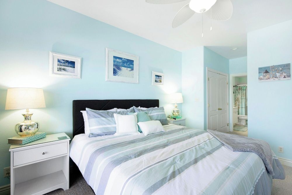 Amazing Main Channel Views With Screened Balcony Condo, Multiple Beds, Balcony (A Wave From It All) 9