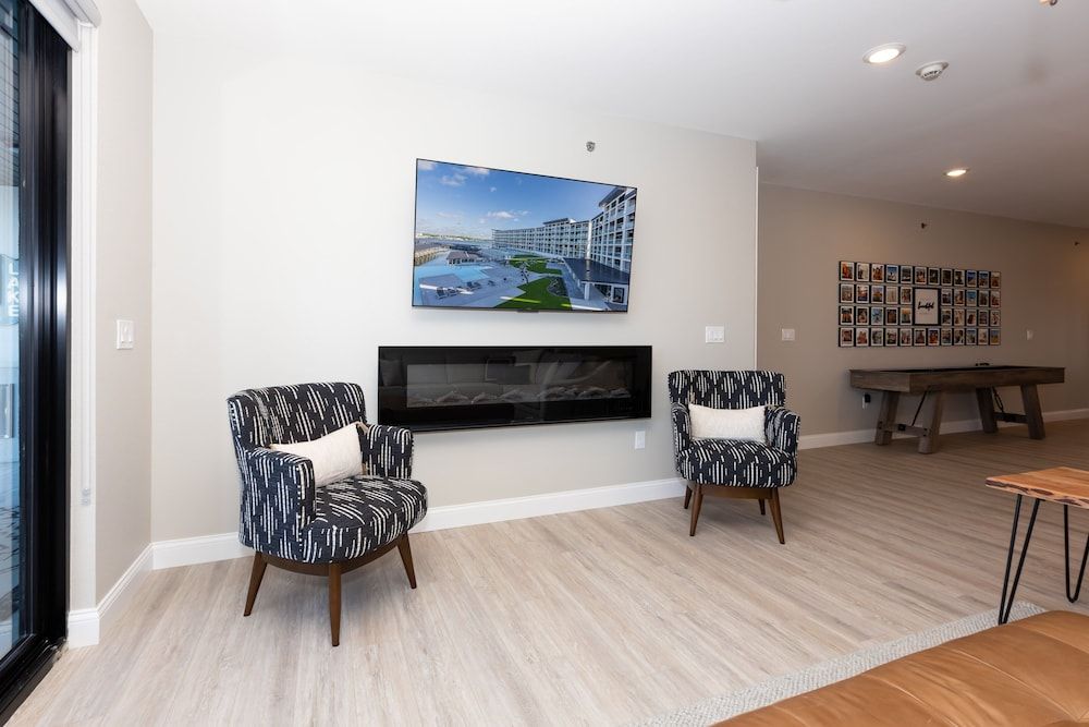 Topsider Condo w/ Stunning Lake Views, Shuffleboard & King Beds Condo, Multiple Beds, Pool Access (Acres Away II) 29