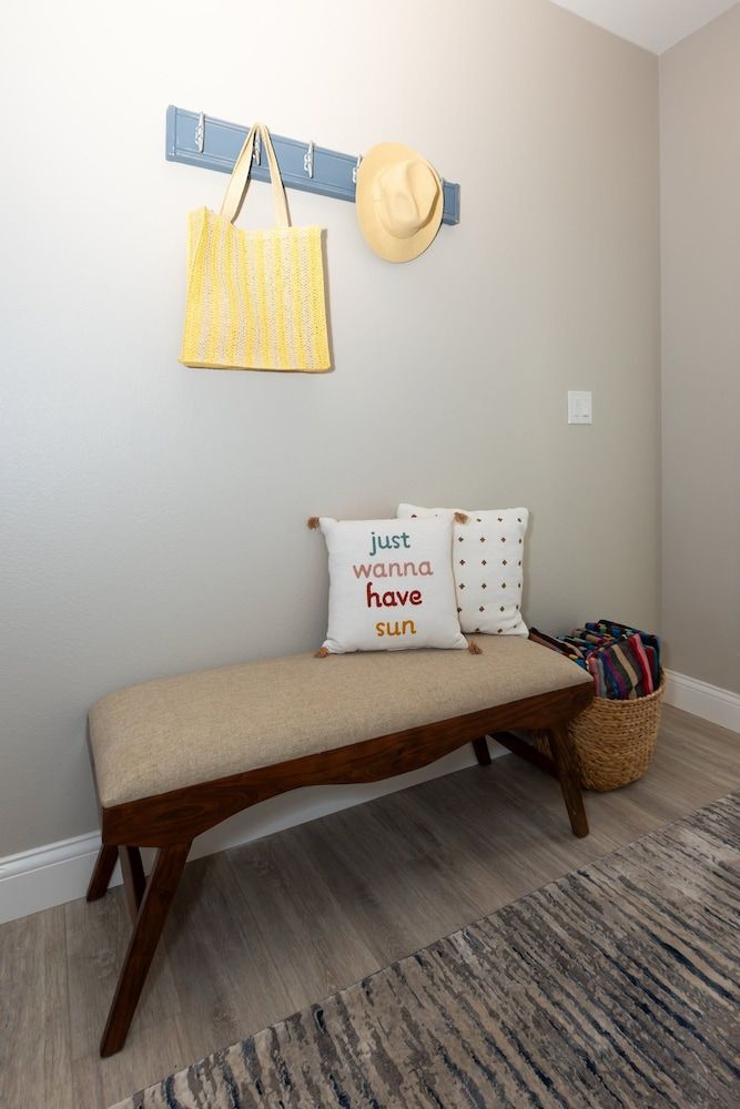 Topsider Condo w/ Stunning Lake Views, Shuffleboard & King Beds Condo, Multiple Beds, Pool Access (Acres Away II) 26