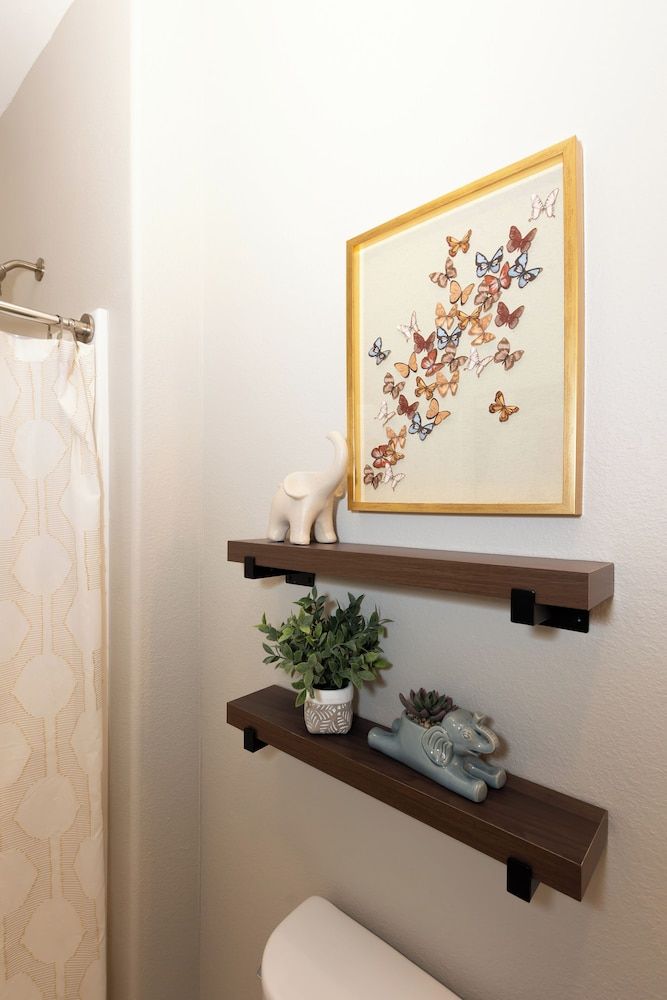 Topsider Condo w/ Stunning Lake Views, Shuffleboard & King Beds Condo, Multiple Beds, Pool Access (Acres Away II) 25