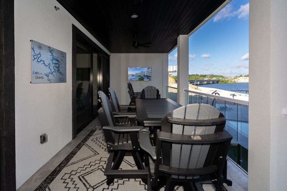 Topsider Condo w/ Stunning Lake Views, Shuffleboard & King Beds Condo, Multiple Beds, Pool Access (Acres Away II) 15