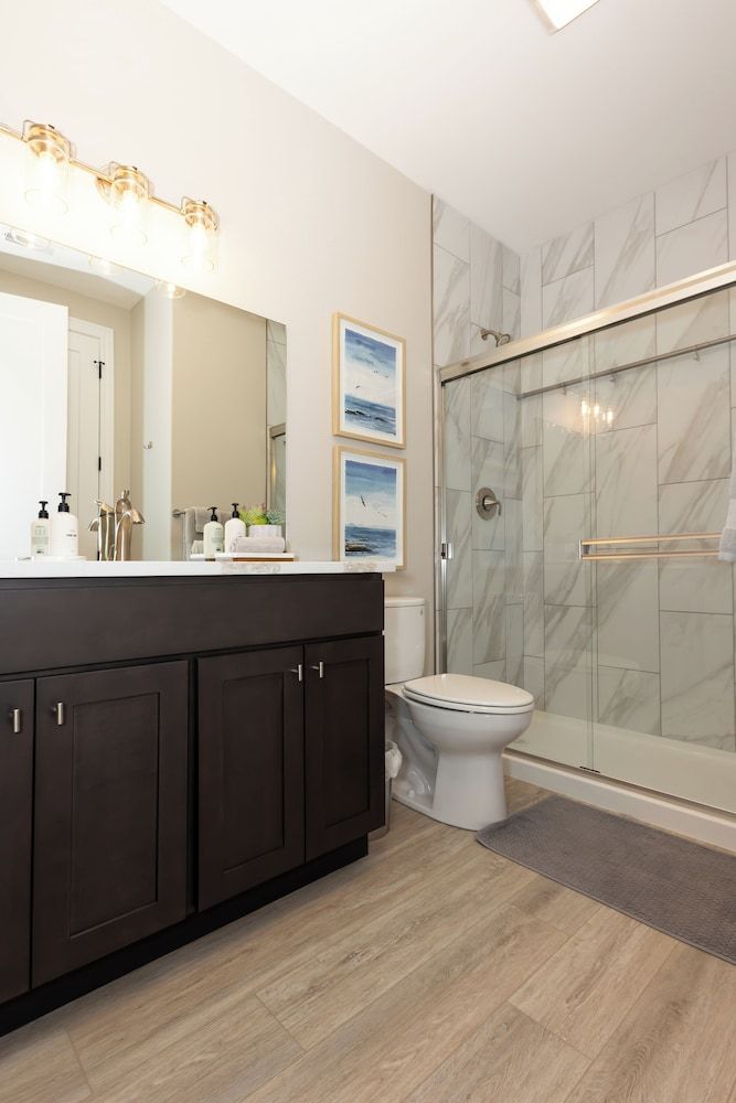 Topsider Condo w/ Stunning Lake Views, Shuffleboard & King Beds Condo, Multiple Beds, Pool Access (Acres Away II) 18