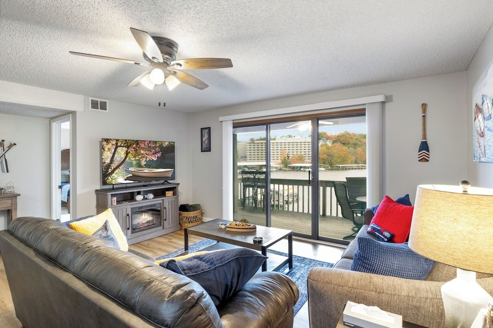 Central Location, Unlimited Indoor & Outdoor Fun House, Multiple Beds, Patio (Pelican Place) 15