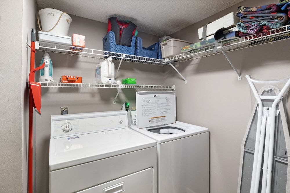 Central Location, Unlimited Indoor & Outdoor Fun House, Multiple Beds, Patio (Pelican Place) 22