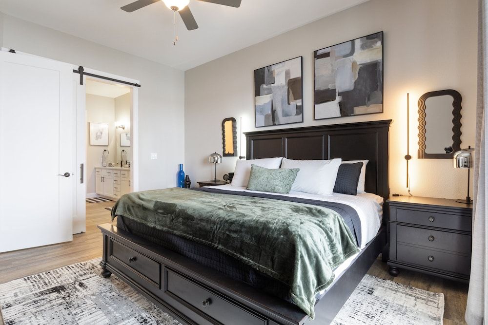 Scenic Views, Outdoor Grill & Dine, Fireplace, Games Condo, Multiple Beds, Pool Access (Seas The Day) 3