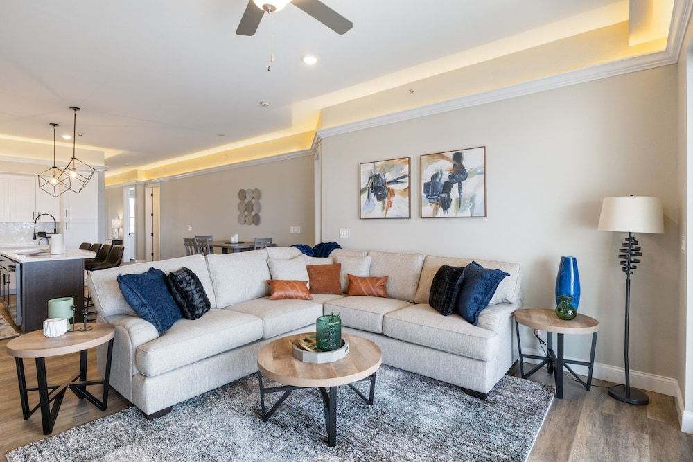 Scenic Views, Outdoor Grill & Dine, Fireplace, Games Condo, Multiple Beds, Pool Access (Seas The Day) 27