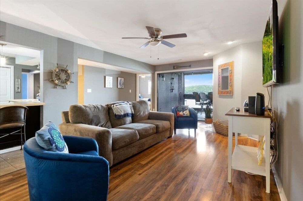 Spacious Pet-friendly Lakeview Condo w/ Boat Slip & Pools Condo, Multiple Beds, Pool Access (Lakeside Oasis) 24
