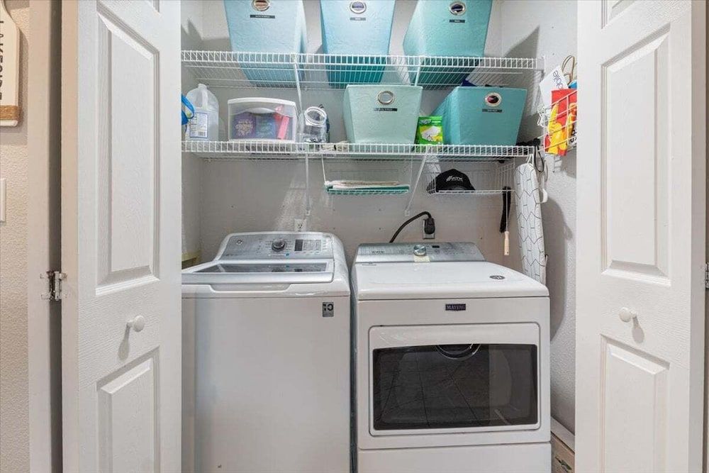 Lakeview Condo, Pools, Patio With Grill, Near PB2 Launch Condo, Multiple Beds, Patio (No Plans Paradise) 25