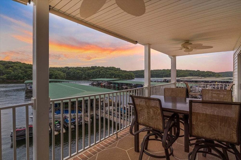 Lakeview Condo, Pools, Patio With Grill, Near PB2 Launch Condo, Multiple Beds, Patio (No Plans Paradise) 33