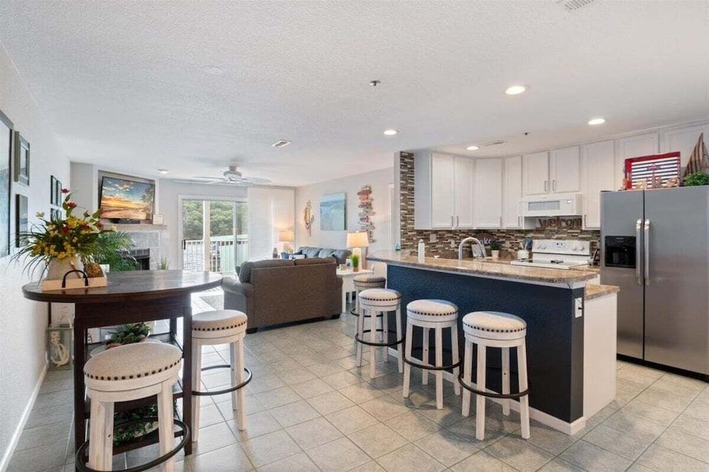 Lakeview Condo, Pools, Patio With Grill, Near PB2 Launch Condo, Multiple Beds, Patio (No Plans Paradise) 28