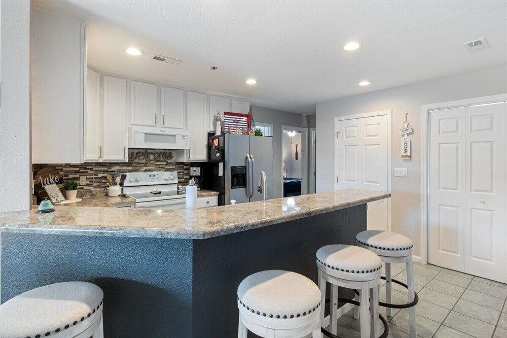 Lakeview Condo, Pools, Patio With Grill, Near PB2 Launch Condo, Multiple Beds, Patio (No Plans Paradise) 17