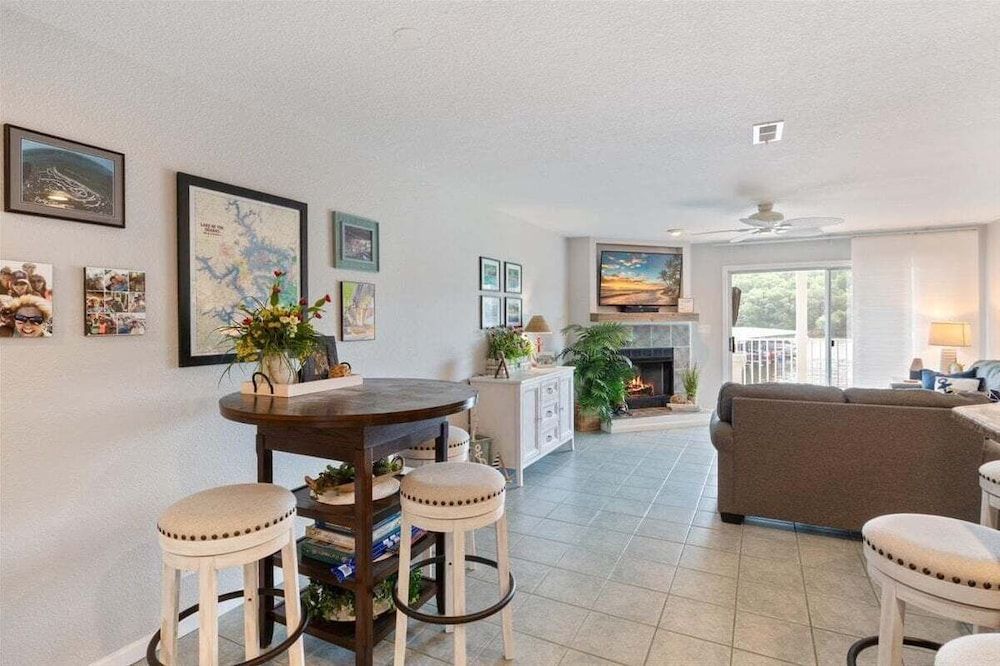 Lakeview Condo, Pools, Patio With Grill, Near PB2 Launch Condo, Multiple Beds, Patio (No Plans Paradise) 31