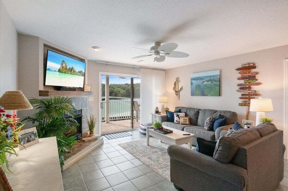 Lakeview Condo, Pools, Patio With Grill, Near PB2 Launch Condo, Multiple Beds, Patio (No Plans Paradise) 21