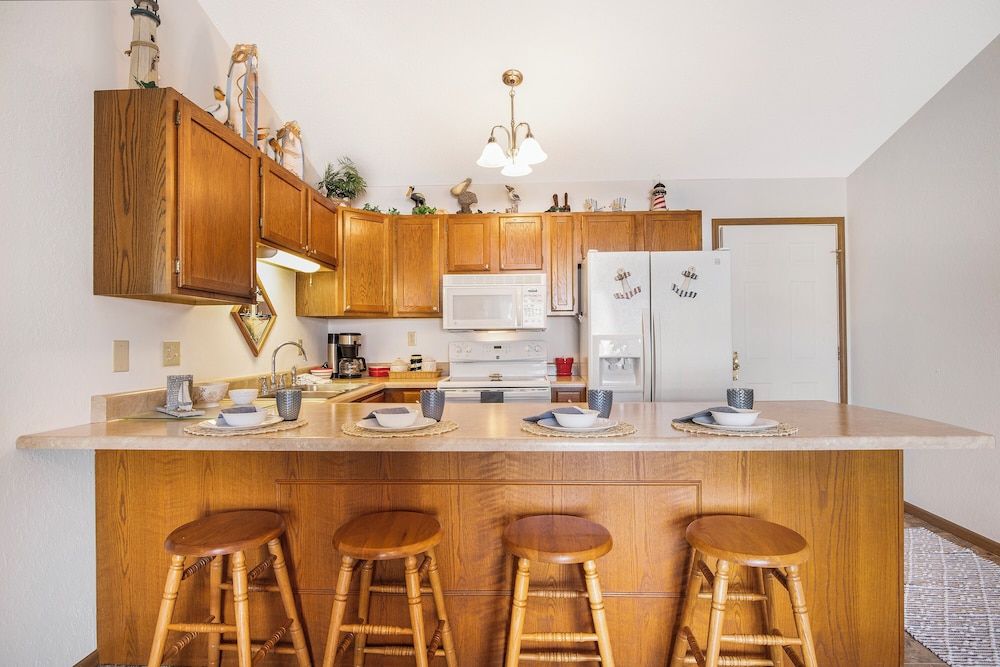 Amazing Lakefront Pool On Coveted Horseshoe Bend! Condo, 2 Queen Beds, Pool Access (Pelican Point) 11