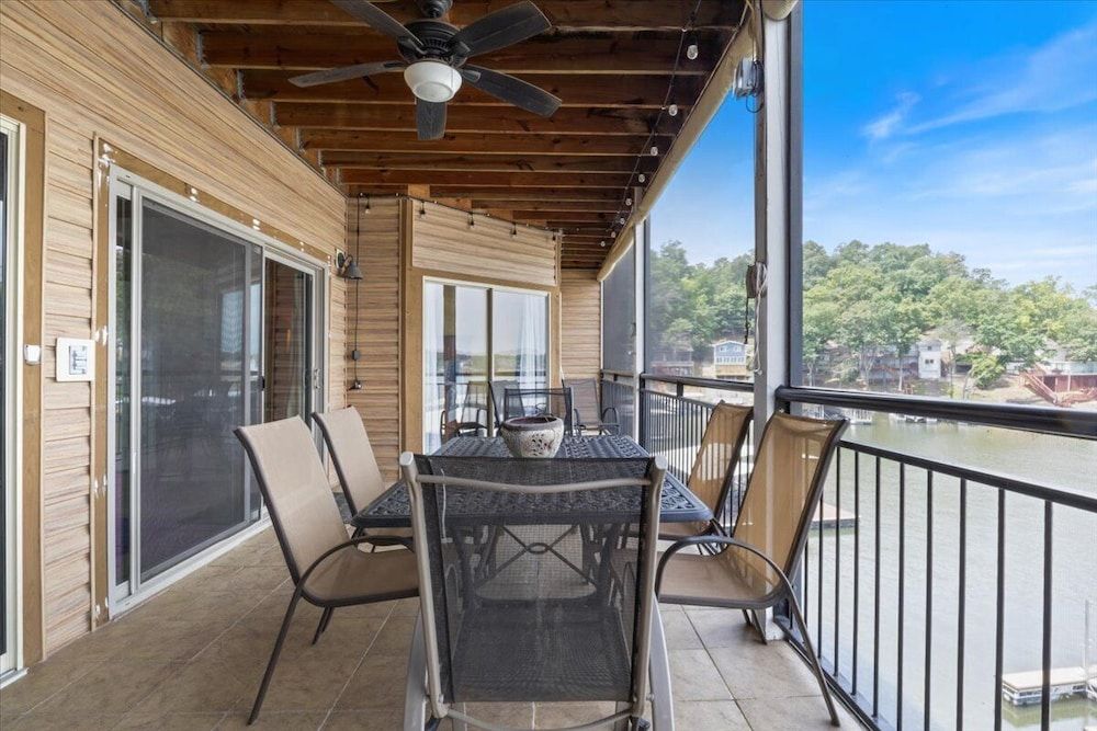 Lakefront 1st-floor Condo, Screened Patio, Pools & Courts Condo, Multiple Beds, Patio (Wake Lake) 39