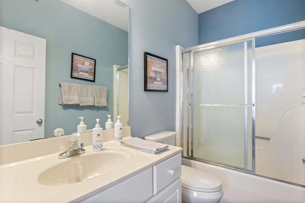 Lakefront 1st-floor Condo, Screened Patio, Pools & Courts Condo, Multiple Beds, Patio (Wake Lake) 29