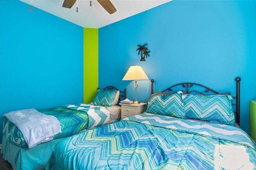 Lakefront 1st-floor Condo, Screened Patio, Pools & Courts Condo, Multiple Beds, Patio (Wake Lake) 5